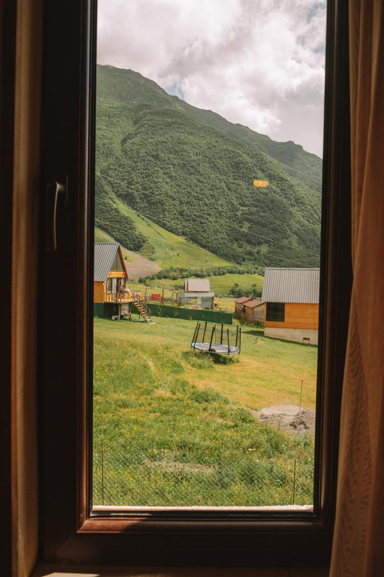 Hotel Arte In Kazbegi Exterior foto