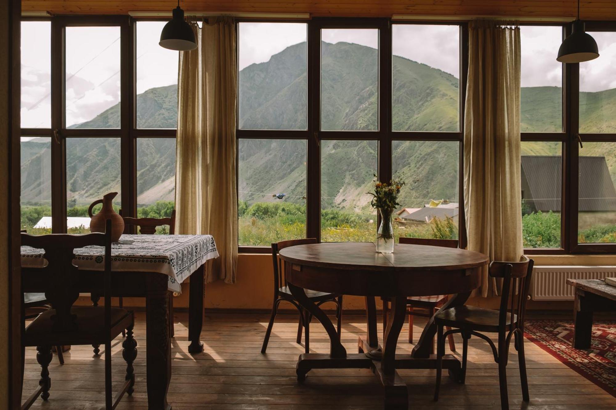Hotel Arte In Kazbegi Exterior foto