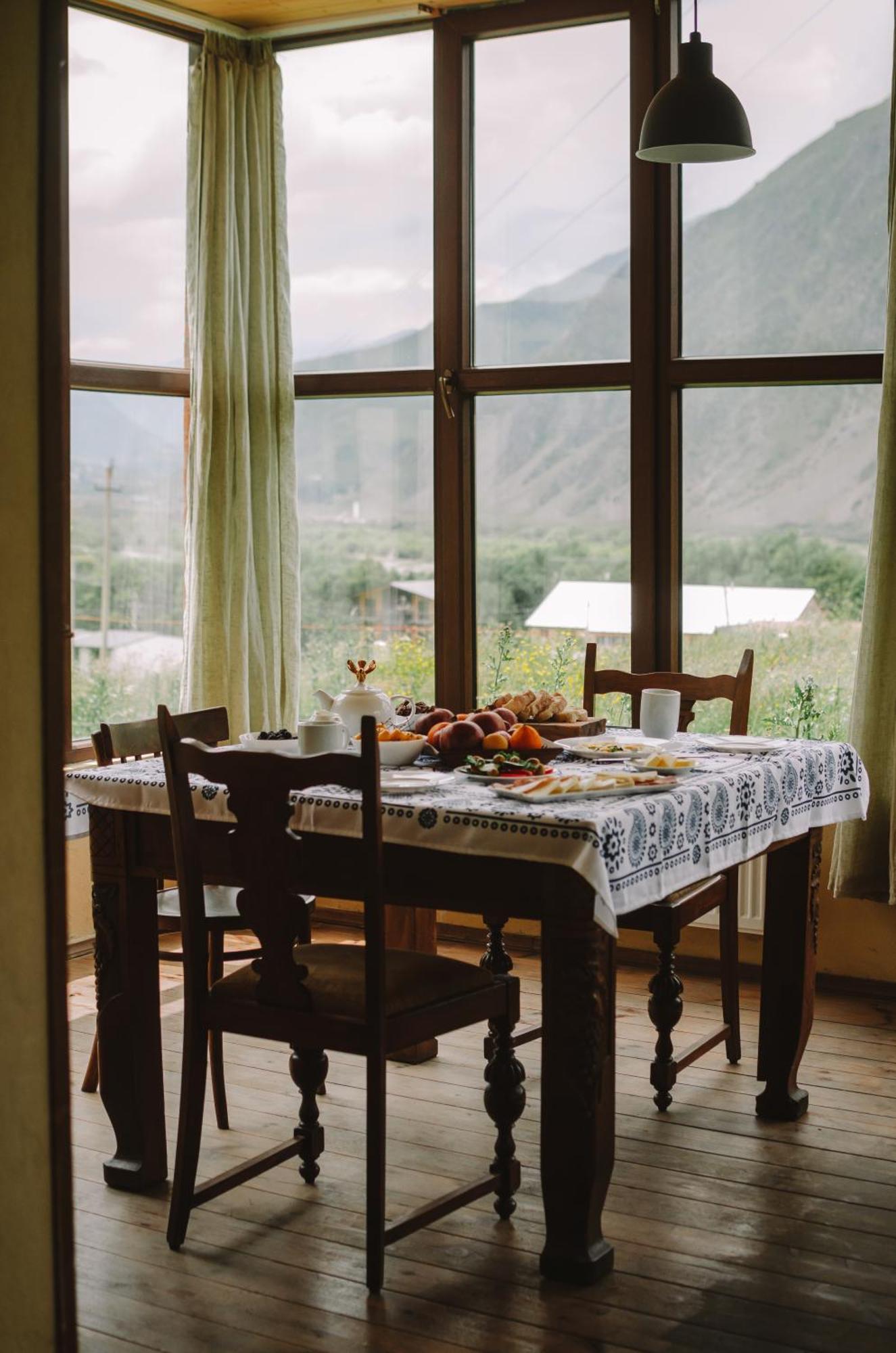 Hotel Arte In Kazbegi Exterior foto